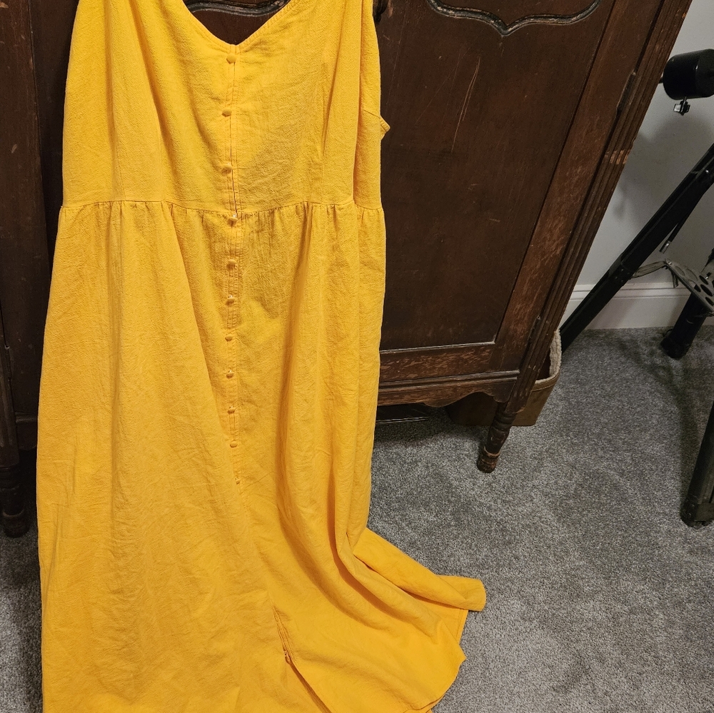 Universal Threads Sundress - Picture 2 of 4